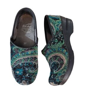 Dansko Vegan Green and Blue Paisley Velvet Women's Size 7 Clogs